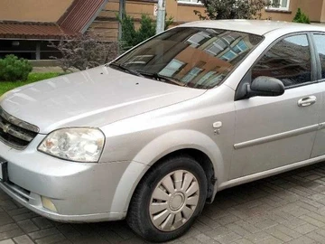 Авто Chevrolet Aveo 2005 № 8987793