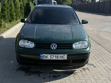 Авто Volkswagen Golf 2000 № 8987966