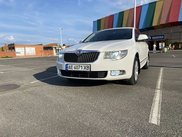 Авто Skoda Superb 2012 № 8988679