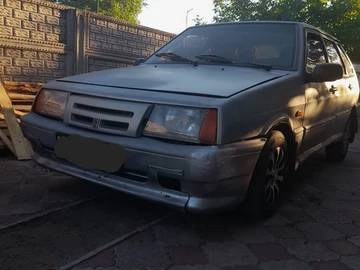 Авто ВАЗ 2109 1992 № 8988934