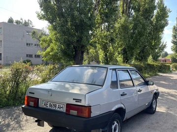 Авто ВАЗ 21099 2004 № 8989259