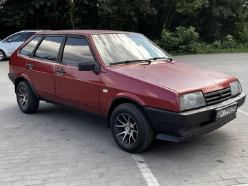 Авто ВАЗ 2109 1992 № 8989393