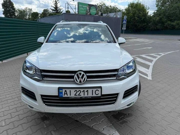 Авто Volkswagen Touareg 2012 № 8989610