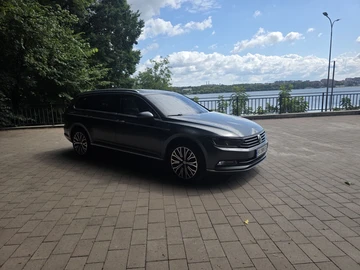Авто Volkswagen Passat Variant 2015 № 8989627