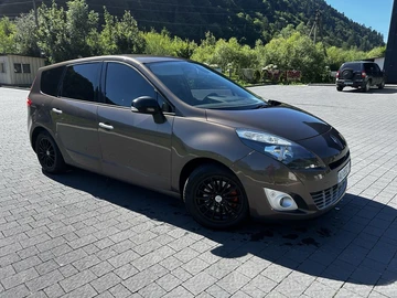 Авто Renault Grand Scenic 2010 № 8990021