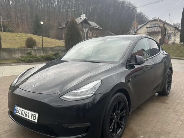Авто Tesla Model Y 2023 № 7160769
