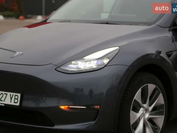 Авто Tesla Model Y 2023 № 7394339