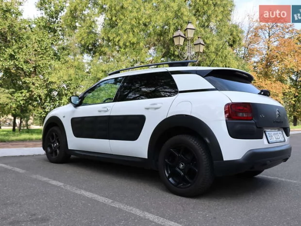 Авто Citroen C4 Cactus 2015 № 7573622 | фото 2 з 4