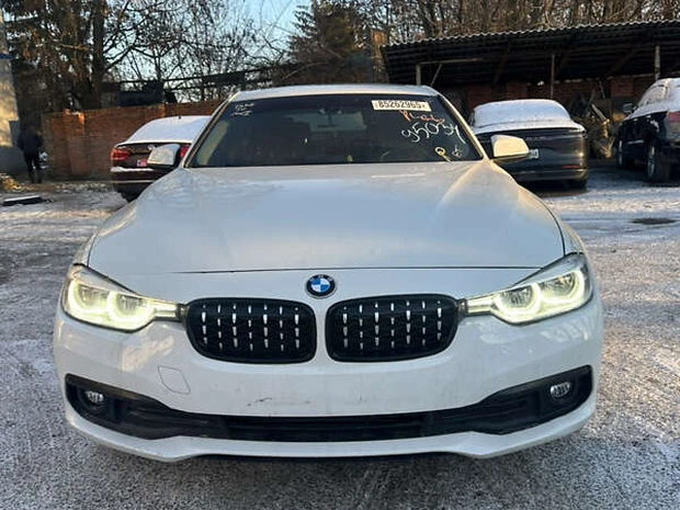 BMW 3 Series 2018 б/у [WBA8A3C5XJA495034] цена 12500$, купить в